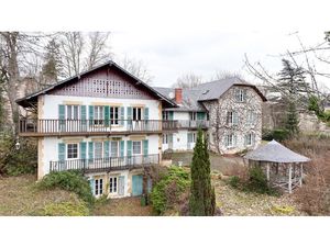 Grande demeure de caractère avec fort potentiel