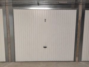 A louer garage box fermé