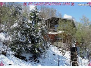 CHALET Saint-Lary-Soulan superbe vue sur les montagnes entouré de forêts sans aucun vis à 