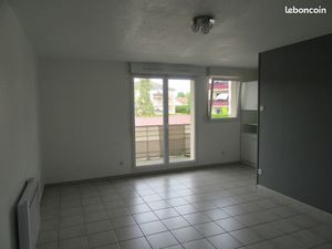 Appartement F2 + place parking sécurisée