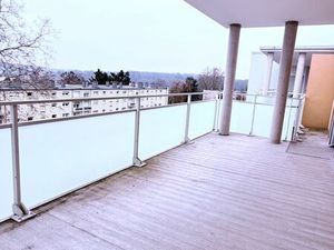Opportunité F3 avec Terrasse et ASCENSEUR à HOMBOURG HAUT Cité des Chênes