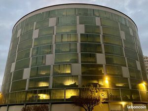 Parking situé en Centre Ville au Rez-de-Chaussée Surveillé 24/24 par un Agent de Sécurité 