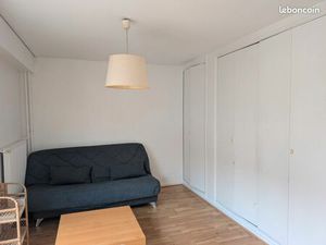 Location studio 27 M2 PARIS Montmartre