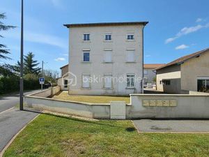 Immeuble de 210 m² à Commelle-Vernay