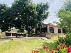 Maison de 237 m² à Uchaux