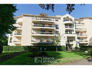 Bel appartement lumineux  4 pièces avec balcons et double box
