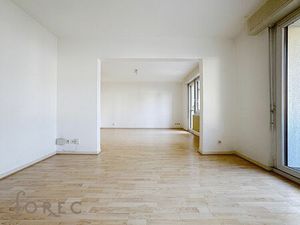 Appartement 5 pièces 99.19 m2 traversant proximité gare