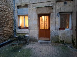 Rochefort Appartement 2 pièces d'environ 37m2 Coeur de ville