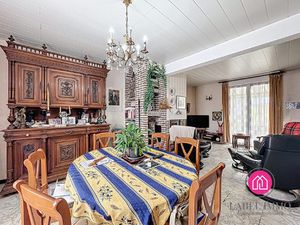 Ensemble Maison  bureaux et ateliers