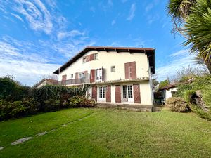 Maison T8 avec jardin et dependance