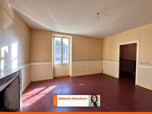 Maison de ville avec jardin d’environ 90 m²  3 chambres  dépendances et fort potentiel