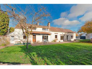 Maison d'exception à vendre à Salins - Référence 542