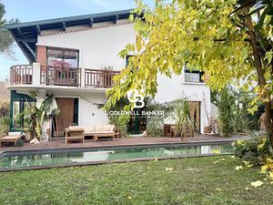 MAGNIFIQUE VILLA EN PARFAIT ETAT PROCHE DES COMMERCES