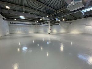 Location local d'activités MASSY 2 594 m²