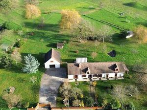 Propriété 170m²: hab principal 151m² + Gite 19m² + dép 138m² / 6841m²