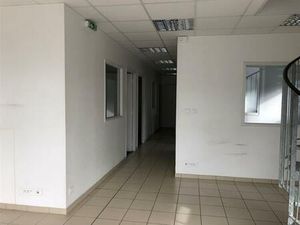 Location commerce CHATELLERAULT 329 m²