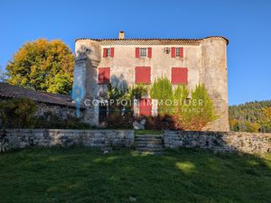 Château 11pièce(s) 7chambre(s) 235 m² Coucouron (07470)
