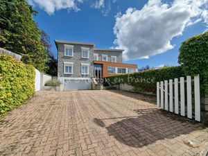 Vente maison 13 pièces 350 m² Saint-Pourçain-sur-Sioule (03500)