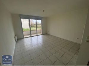 Appartement à louer 2 pièces 46.94 m² - Lons (64) - 582€
