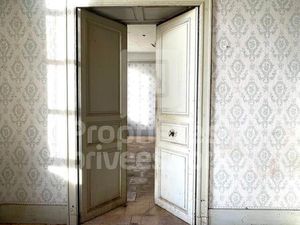 BOULOC - IMMEUBLE 15 pièce(s) 548 m2