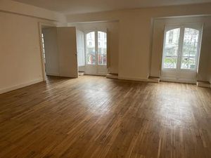 En plein coeur de Nantes  bureaux de caractère à vendre