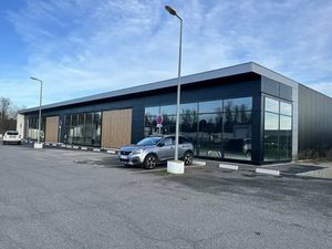 LOCAL COMMERCIAL A VENDRE