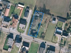 Top gelegen bouwperceel van 990 m² met een breedte van 18 m.