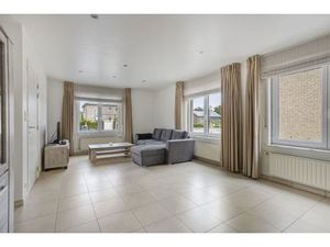 Ruim gelijkvloers appartement met gezellig  overdekt terras en ondergrondse garage  op een