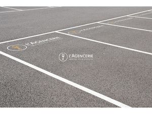 Place de parking proche gare et faculté