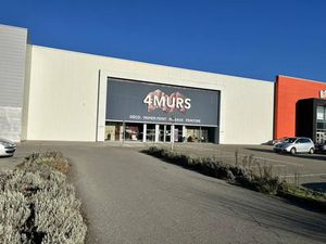 LOCAL COMMERCIAL A LOUER