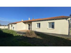 Maison de 106 45 m² à Les Essarts