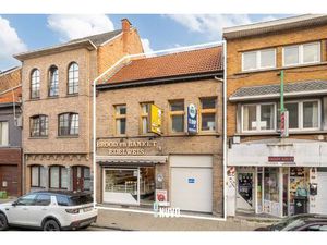 Handelspand met woonst op commerciële ligging te Aalst