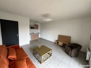 Appartement 38 m2  fraîchement rénové avec parking  et balcon