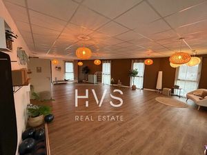 Location Local Professionnel 73m²