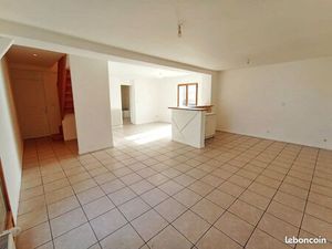 Maison T4 pièces rénovée avec jardin – Chabris