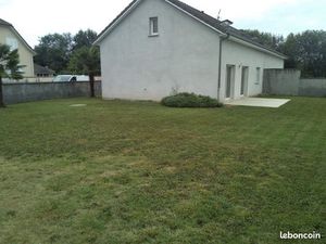 Jolie maison mitoyenne à louer