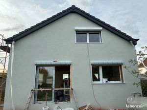 Location maison neuve 130 mètres carrés