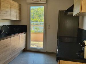 Superbe T3 meublé avec terrasse & garage – Lyon 9 (2017)