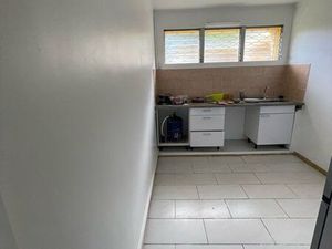 Loue t2 meublé François 750