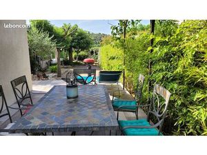 Petite maison indépendante à Eguilles