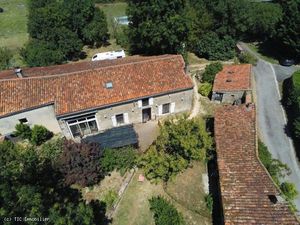 Vente maison 8 pièces 263 m² Ranville-Breuillaud (16140)
