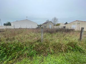 Vente terrain 687 m² Le Château-d'Oléron (17480)