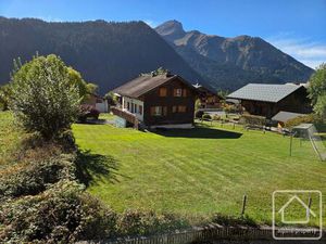 Une opportunité rare d’acquérir une parcelle de terrain bénéficiant d’un permis de...