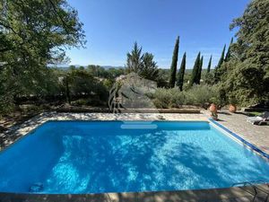 Maison de luxe de 5 chambres en vente à Lorgues  Provence-Alpes-Côte d'Azur