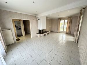 Maison familiale de 149 m² avec véranda chauffée  logement indépendant .