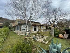 Vente villa 5 pièces  213.39m²  Limoux