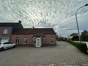 Veelzijdig horecapand met terras en privéparking