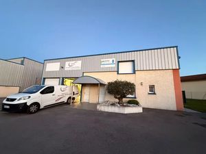 CREMIEU - BATIMENT A LA VENTE