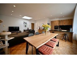 LICHTRIJK DAKAPPARTEMENT IN HARTJE OOSTENDE