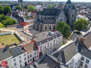 Hippe instapklare stadswoning centrum Kortrijk palend aan Begijnhofpark | Groeningestraat